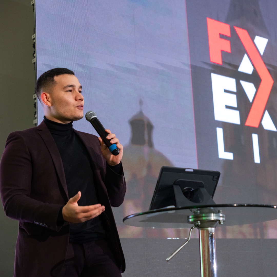 Main stage at the Expo